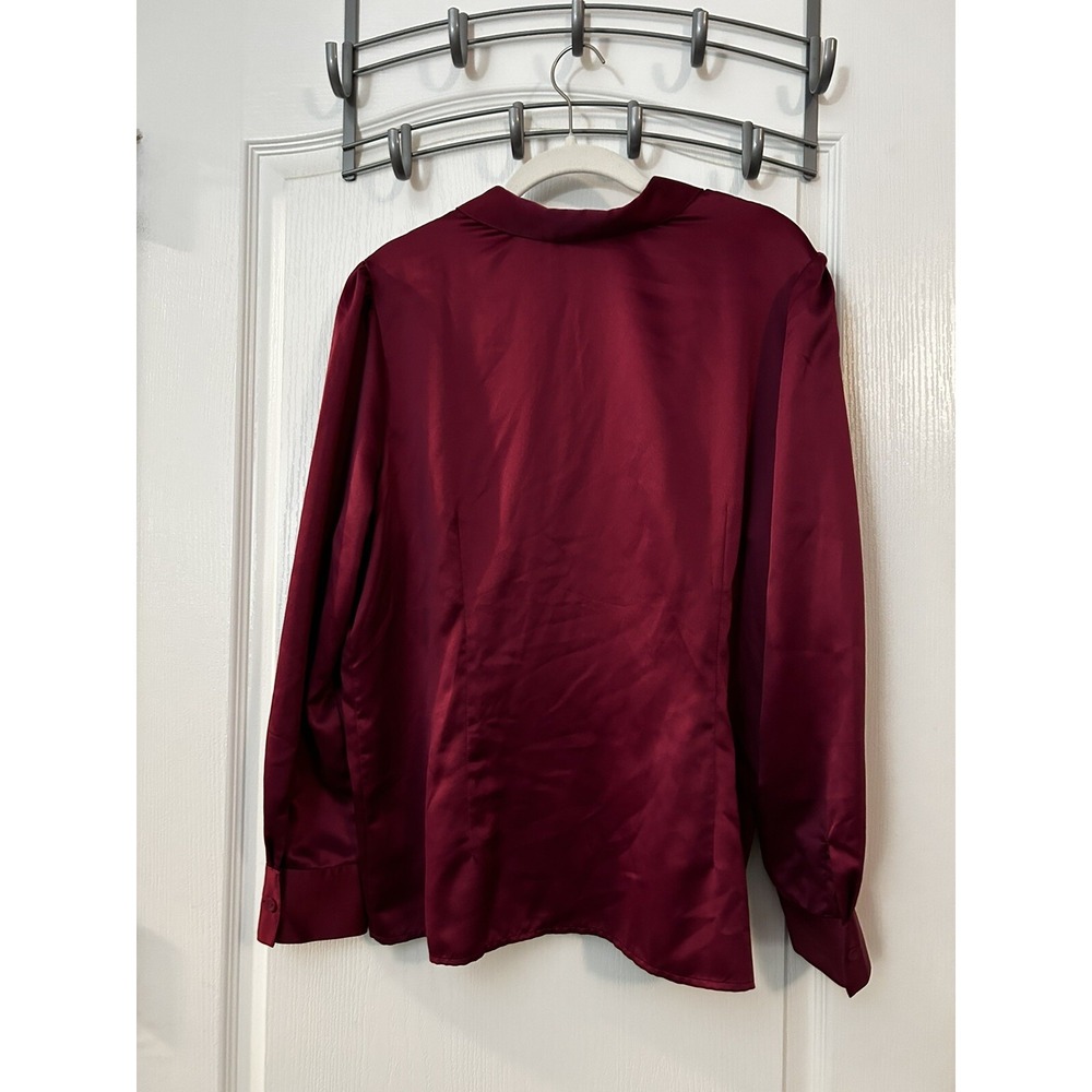 East 5th Women's Blouse PXL Button Down Long Sleeve Style Red Pleated  Front EUC - Picture 2 of 10